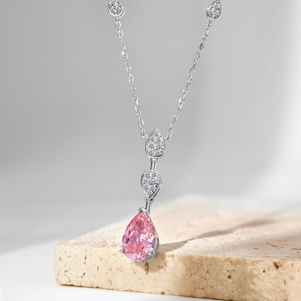 [AuraEcho]Dazzling Pear Cut Necklace