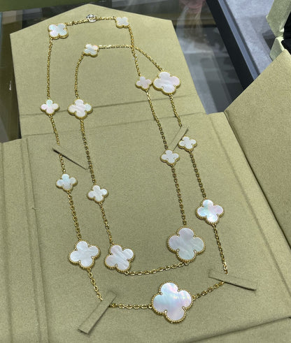[AuraEcho]CLOVER 16 MOTIF WHITE MOP GOLD NECKLACE