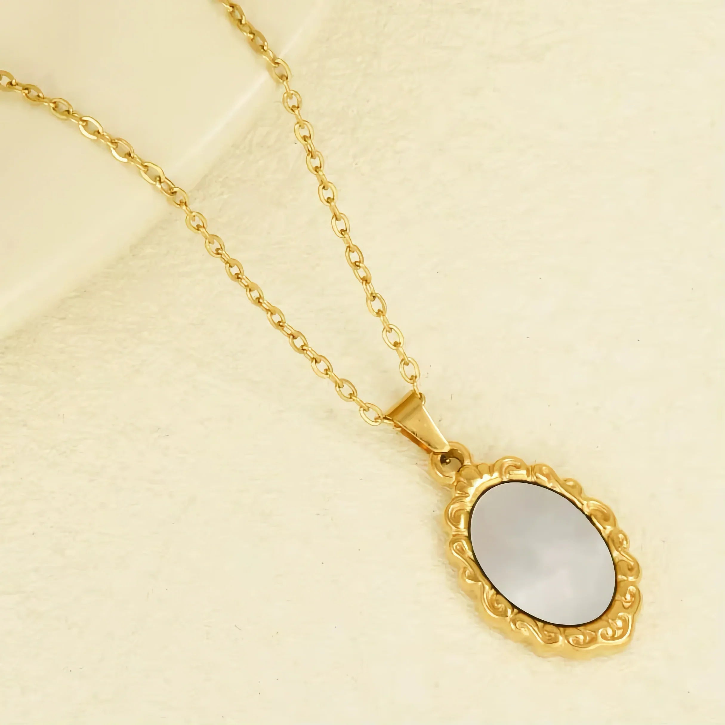 Roselle Vintage Mother Of Pearl Pendant