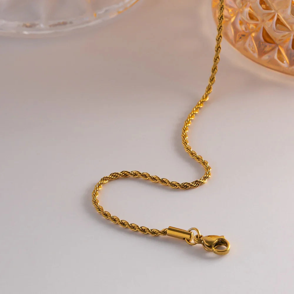 Calle Rope Chain Gold Necklace