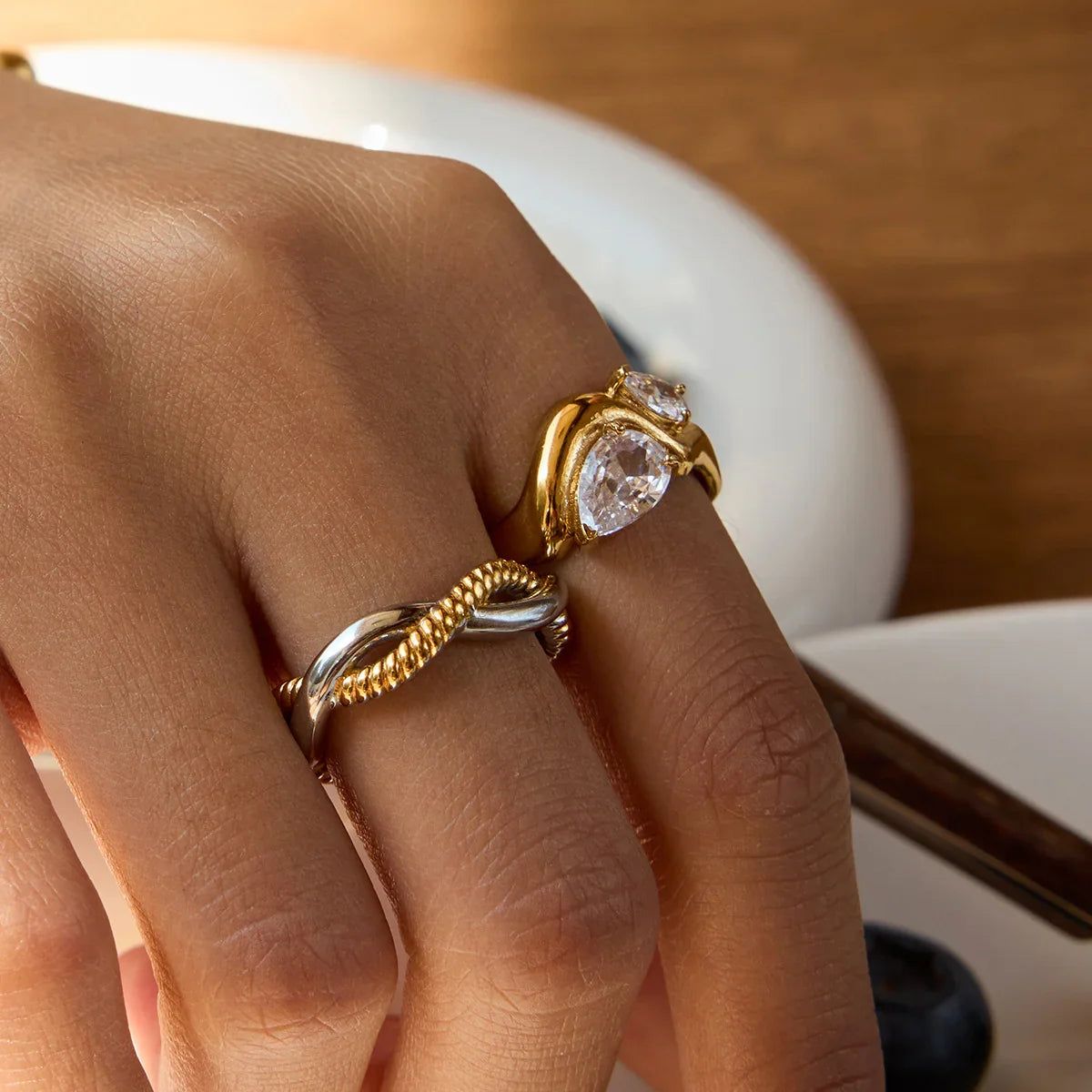 Soletta Diamond Teardrop Gold Ring