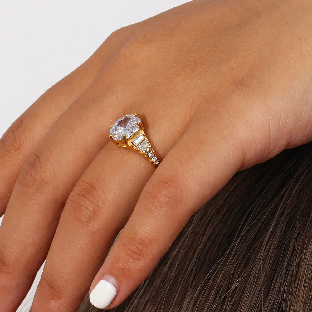 Syllia Diamond Ring