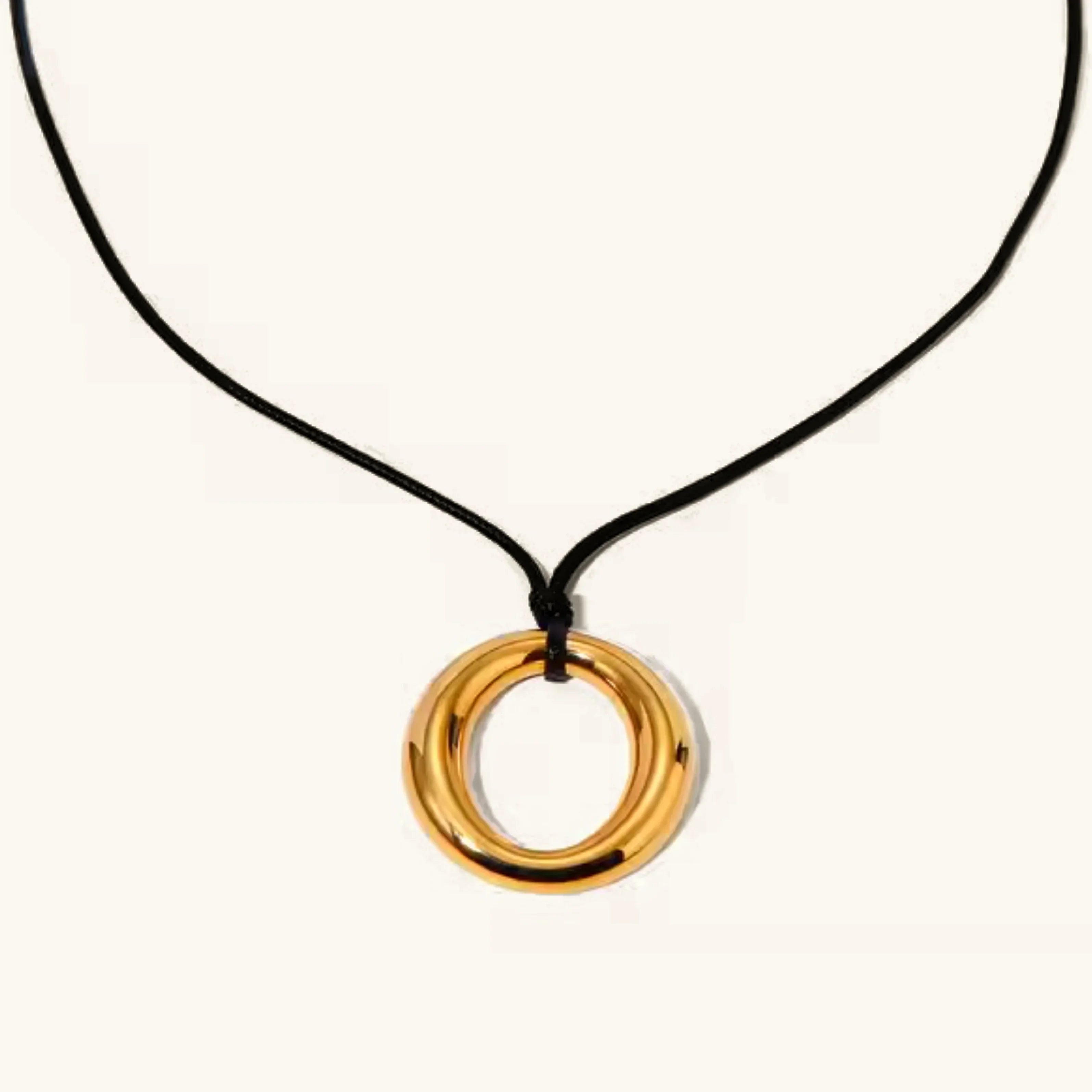 Evanna Ring Pendant