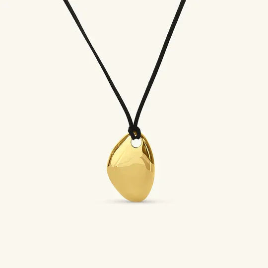 Vionna Gold Pebble Pendant